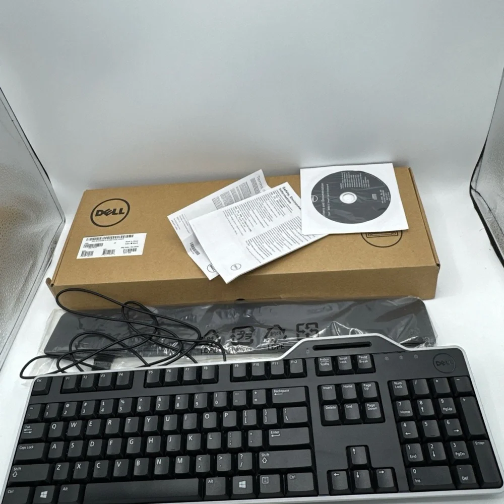 Dell KB813 (KB813BKUS) Smartcard Wired Keyboard - Black new